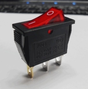 【船型開(kāi)關(guān)KCD8-211(311) 3腳 翹板開(kāi)關(guān) 防氧化 3只腳量大更優(yōu)惠】?jī)r(jià)格,廠家,圖片,電工開(kāi)關(guān),樂(lè)清市衛(wèi)強(qiáng)電器廠-